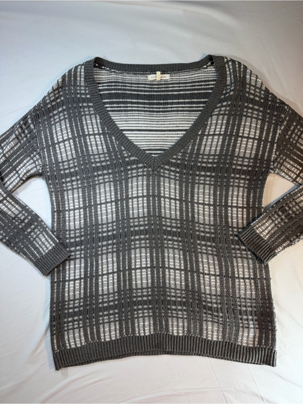 Gilded Intent (Buckle) Gray & White Knit Sweater; size medium